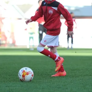 Sky Bet Championship Showdown: Thrilling Action at Ashton Gate - Bristol City vs Birmingham City (January 2016)