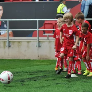 Sky Bet Championship Showdown: Bristol City vs Newcastle United at Ashton Gate (August 2016)