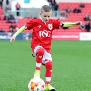 Sky Bet Championship Showdown: A Clash of Mascots - Bristol City vs. Blackburn Rovers (December 2015) Sky Bet Championship Showdown: A Clash of Mascots - Bristol City vs. Blackburn Rovers (December 2015)