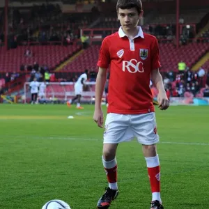 Sky Bet League One Showdown: Bristol City vs Swindon Town at Ashton Gate Stadium (April 2015) - A Football Rivalry Unfolds Sky Bet League One Showdown: Bristol City vs Swindon Town at Ashton Gate Stadium (April 2015) - A Football Rivalry Unfolds