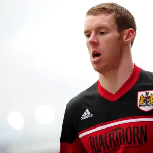 Stephen Pearson in Action: Bristol City vs Barnsley, Npower Championship, 2013 (Bristol City V Barnsley)