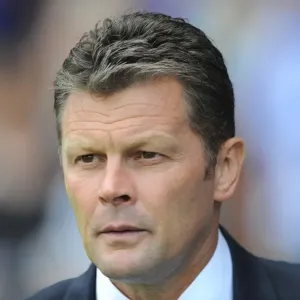 Steve Cotterill and Bristol City Face Sheffield Wednesday in Sky Bet Championship Clash at Hillsborough Stadium (August 8, 2015)