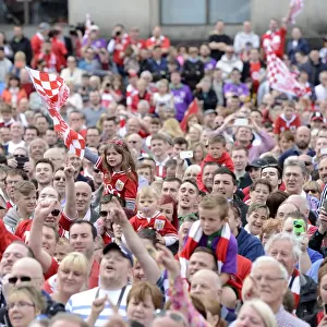 Thousands of Passionate Bristol City Fans Pack Lloyds Amphitheater for the 2015 Celebration Tour