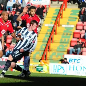 Thrilling Goal Celebration: Chris Iwelumo Beats West Bromwich Albion's Chris Brunt and Scott Carson - Football Championship, Bristol City vs West Bromwich Albion, 21st February 2010
