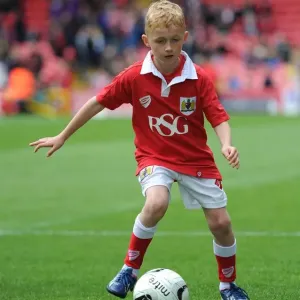 Thrilling Sky Bet League One Clash: Bristol City vs Walsall at Ashton Gate (May 3, 2015)