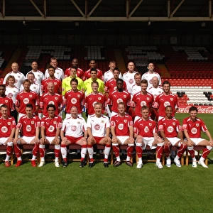 United in Football: 2008-09 - Bristol City First Team Season Photo