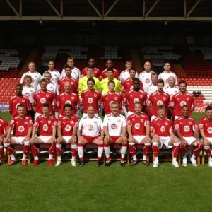 United in Football: 2008-09 - Bristol City First Team Season Photo