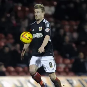 Wade Elliott in Action: Bristol City vs. Brentford, Sky Bet League One (January 2014) Wade Elliott in Action: Bristol City vs. Brentford, Sky Bet League One (January 2014)