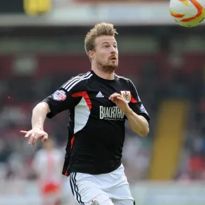Wade Elliott in Action: Bristol City vs. Stevenage, Sky Bet League One, 2014 Wade Elliott in Action: Bristol City vs. Stevenage, Sky Bet League One, 2014