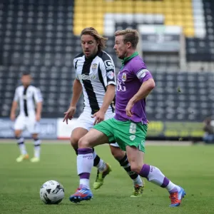 Wade Elliott in Action: Notts County vs. Bristol City, Sky Bet League One (2014) Wade Elliott in Action: Notts County vs. Bristol City, Sky Bet League One (2014)