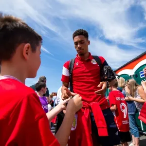 Zak Vyner's Arrival: Bristol Manor Farm vs. Bristol City (09.07.2017)