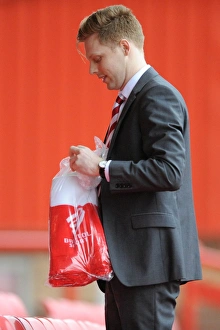 12, 000 Scarves Laid Out: Unforgettable FA Cup Fourth Round Atmosphere at Ashton Gate - Bristol City vs West Ham United