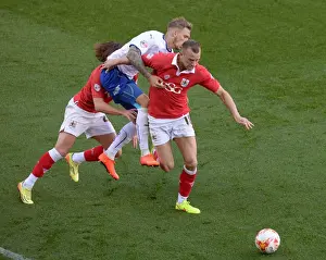 Framed Print : Aaron Wilbraham Battles for the Ball: Bristol City vs Chesterfield, Sky Bet League One