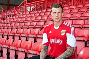 New Signing Prints: Aden Flint New Signing 110613