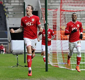 Images Dated 13th February 2016: Aden Flint's Thrilling First Goal: Bristol City vs Ipswich Town, 2016
