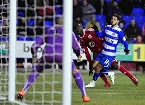 Images Dated 26th December 2010: Adomah's Close Call: Reading vs. Bristol City, Championship Football, 26/12/2010