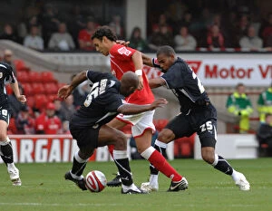 Images Dated 25th October 2008: Barnsley vs. Bristol City: A Football Rivalry - Season 08-09