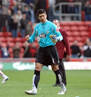 Basso in Action: Southampton vs. Bristol City Football Showdown