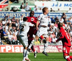 Images Dated 18th April 2009: The Battle of South Wales: Swansea vs. Bristol City - Season 08-09