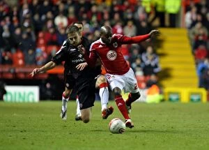 Images Dated 27th November 2010: Battling for Supremacy: Jamal Campbell-Ryce vs Sheffield United in the Championship Clash at