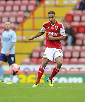 Framed Print : Bobby Reid in Action: FA Cup First Round - Bristol City vs Dagenham and Redbridge Framed Print : Bobby Reid in Action: FA Cup First Round - Bristol City vs Dagenham and Redbridge