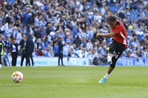 Framed Print : Bobby Reid of Bristol City Warms Up Ahead of Brighton & Hove Albion Clash, Sky Bet Championship (April 2017) Framed Print : Bobby Reid of Bristol City Warms Up Ahead of Brighton & Hove Albion Clash, Sky Bet Championship (April 2017)