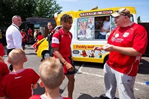 Images Dated 9th July 2017: Bobby Reid's Arrival: Bristol City Players Train Ahead of Bristol Manor Farm Friendly