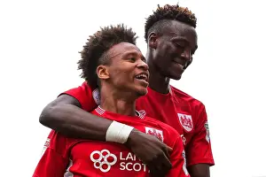 Bobby Reid's Hat-Trick: Bristol City's Triumphant 3-0 Victory over Fulham at Craven Cottage