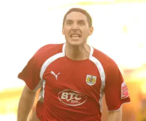 Bristol City V Sheffield Wednesday Prints: Bradley Orr in Action: Bristol City vs Sheffield Wednesday