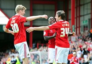 Images Dated 7th May 2011: Brett Pitman's Double: Bristol City Celebrates Championship Victory Over Hull City (07-05-2011)