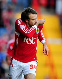 Brett Pitman's Euphoric Goal Celebration: Bristol City's Championship Winning Moment vs. Burnley (05/11/2011)