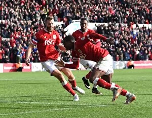 Images Dated 21st November 2015: Bristol City: Agard's Goal Celebration with Baker and Kodjia vs Hull City