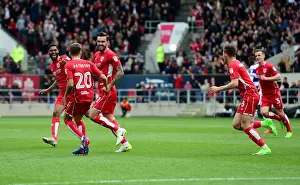 Bristol City Celebrate Marlon Pack's Goal Against Queens Park Rangers, Sky Bet Championship 2017