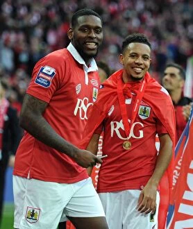 Images Dated 22nd March 2015: Bristol City Celebrates Johnstone Paint Trophy Victory over Walsall
