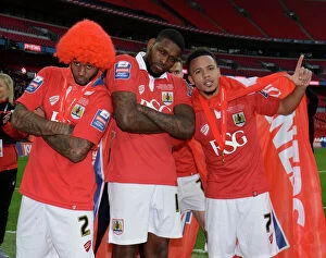 Images Dated 22nd March 2015: Bristol City: Celebrating Johnstone Paint Trophy Victory over Walsall