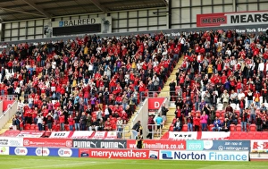Framed Print : Bristol City Fans in Action at Rotherham United Match, Sky Bet Championship (10.9.2016) Framed Print : Bristol City Fans in Action at Rotherham United Match, Sky Bet Championship (10.9.2016)
