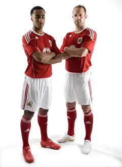 Bristol City FC: 09-10 New Kit Reveal - Season Unveil for the First Team