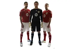 New Kit Prints: Bristol City FC: 09-10 New Kit Unveiled - Season Preview
