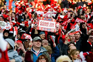 Framed Print : Bristol City FC: Celebrating a 2-0 Win over Walsall in the Johnstones Paint Trophy Final