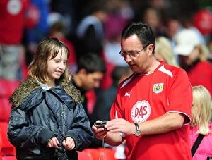 Images Dated 19th July 2009: Bristol City FC First Team Open Day 09-10: Behind the Scenes with the Squad