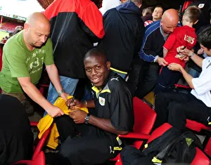 Framed Print : Bristol City FC First Team Open Day 09-10: Behind the Scenes with the Squad