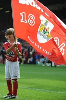 Images Dated 13th September 2014: Bristol City FC: Flagbearers and Guard of Honor from Doncaster Rovers in Sky Bet League One