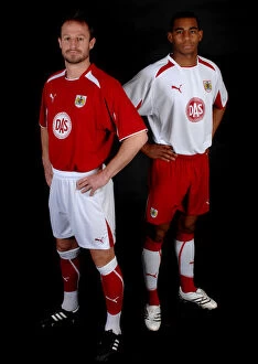 Images Dated 24th April 2008: Bristol City FC: New Kit Unveiled - Team Portraits