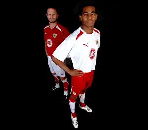 Framed Print : Bristol City FC: New Kit Unveiling - Team Portraits Framed Print : Bristol City FC: New Kit Unveiling - Team Portraits