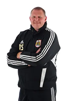 Framed Print : Bristol City FC: Nigel Spink Leads Goalkeeping Training at Ashton Gate Stadium