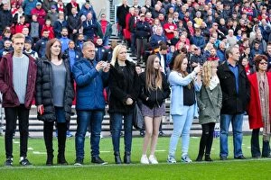Images Dated 22nd October 2016: Bristol City FC Pays Tribute to Gerry Gow: Former Players and Family Honor the Late Legend