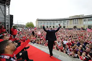 City Of Bristol Prints: Bristol City FC: Steve Lansdown Speaks to Thousands at the Celebration Tour (Joe Meredith/JMP)