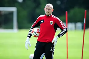 Season 13-14 Prints: Bristol City FC Welcomes New Goalkeeper Frank Fielding to Pre-Season Training