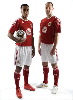 Framed Print : Bristol City First Team: 09-10 New Kit - A Fresh Look for the Robins Framed Print : Bristol City First Team: 09-10 New Kit - A Fresh Look for the Robins