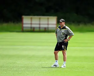 Bristol City First Team: 09-10 Season - Gear Up for Pre-Season Training